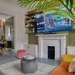 London Acton - Hot Tub, Cinema & Gaming Room