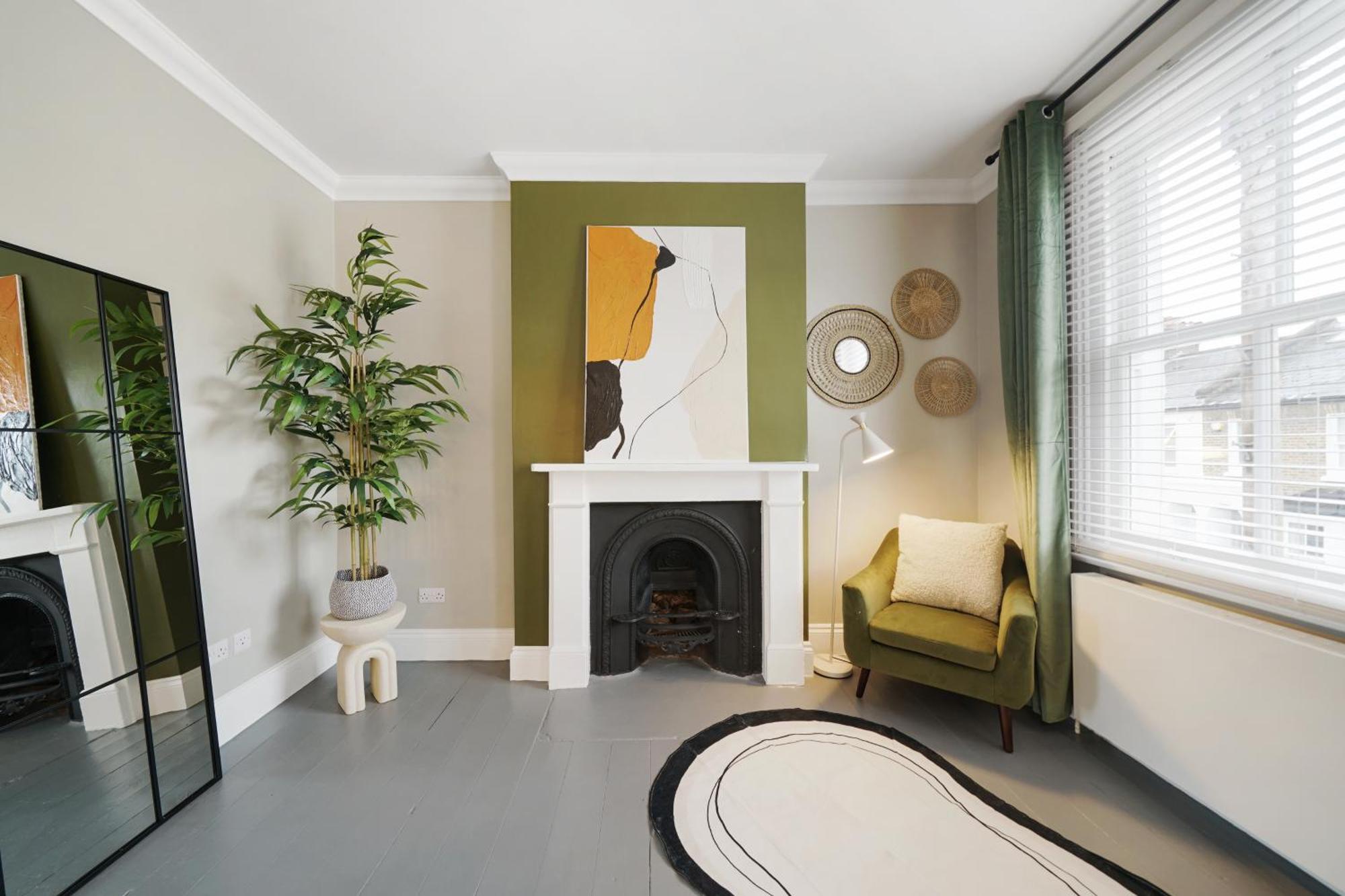 Acton - Hot Tub, Cinema & Gaming Londra
